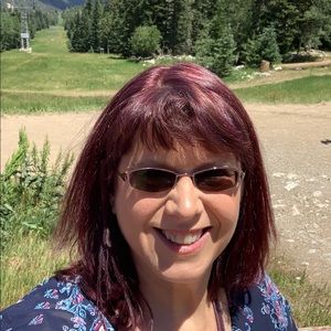 Meet your Posher, Heidi